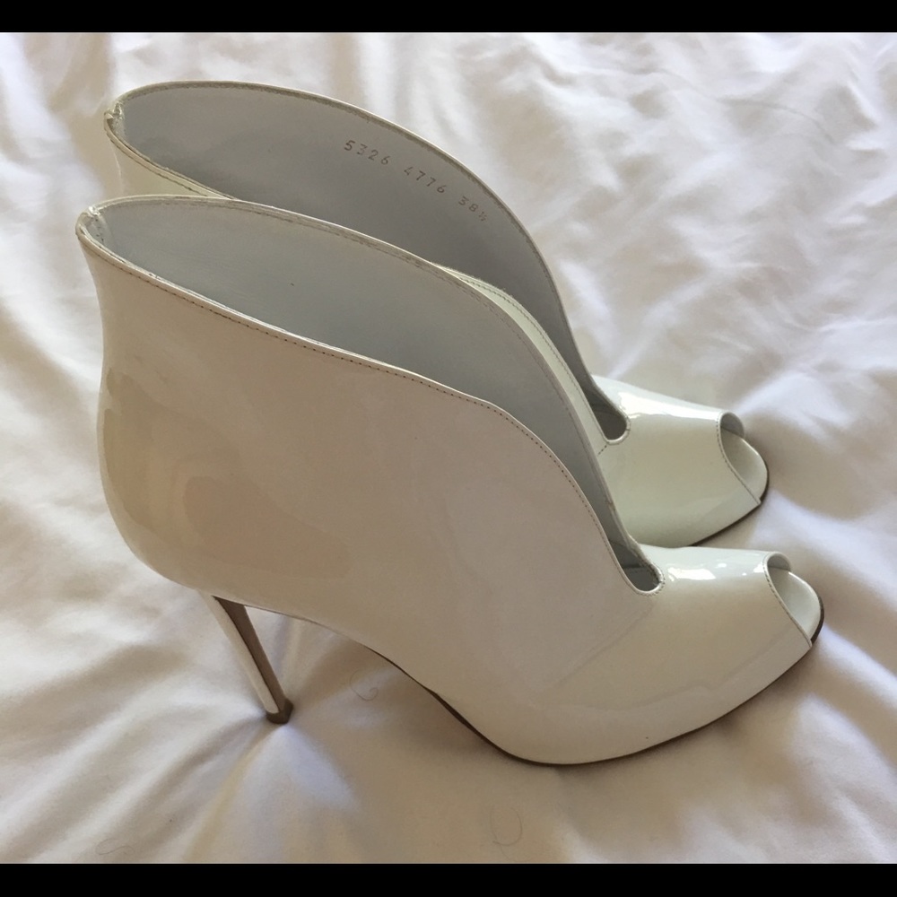 Gianvito Rossi Vamp peep-toe ankle booties